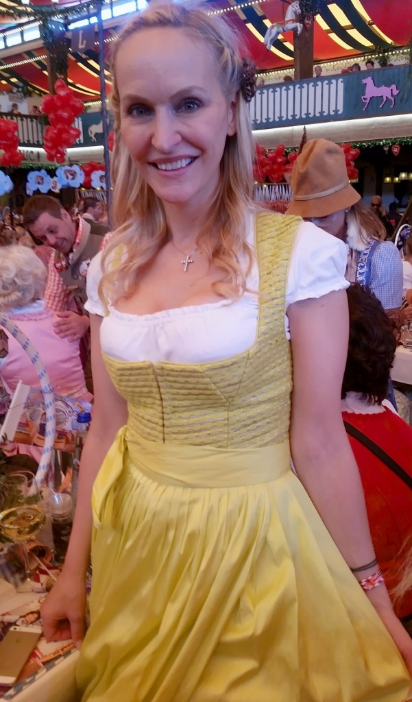 My_Stylery_Damenwiesn2015_Regine_Sixt_Oktoberfest2015 (8)