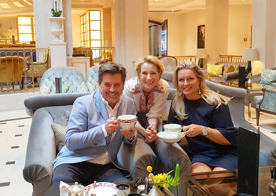 Having a tea with Claudia and Thomas Anders